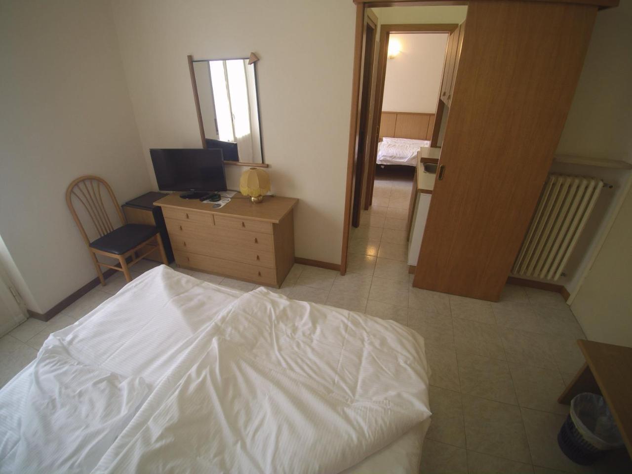 Hotel San Faustino トッリ・デル・ベーナコ 部屋 写真